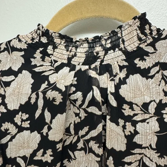 Floral Ruffle Sleeve Dress - Picture 4 of 6